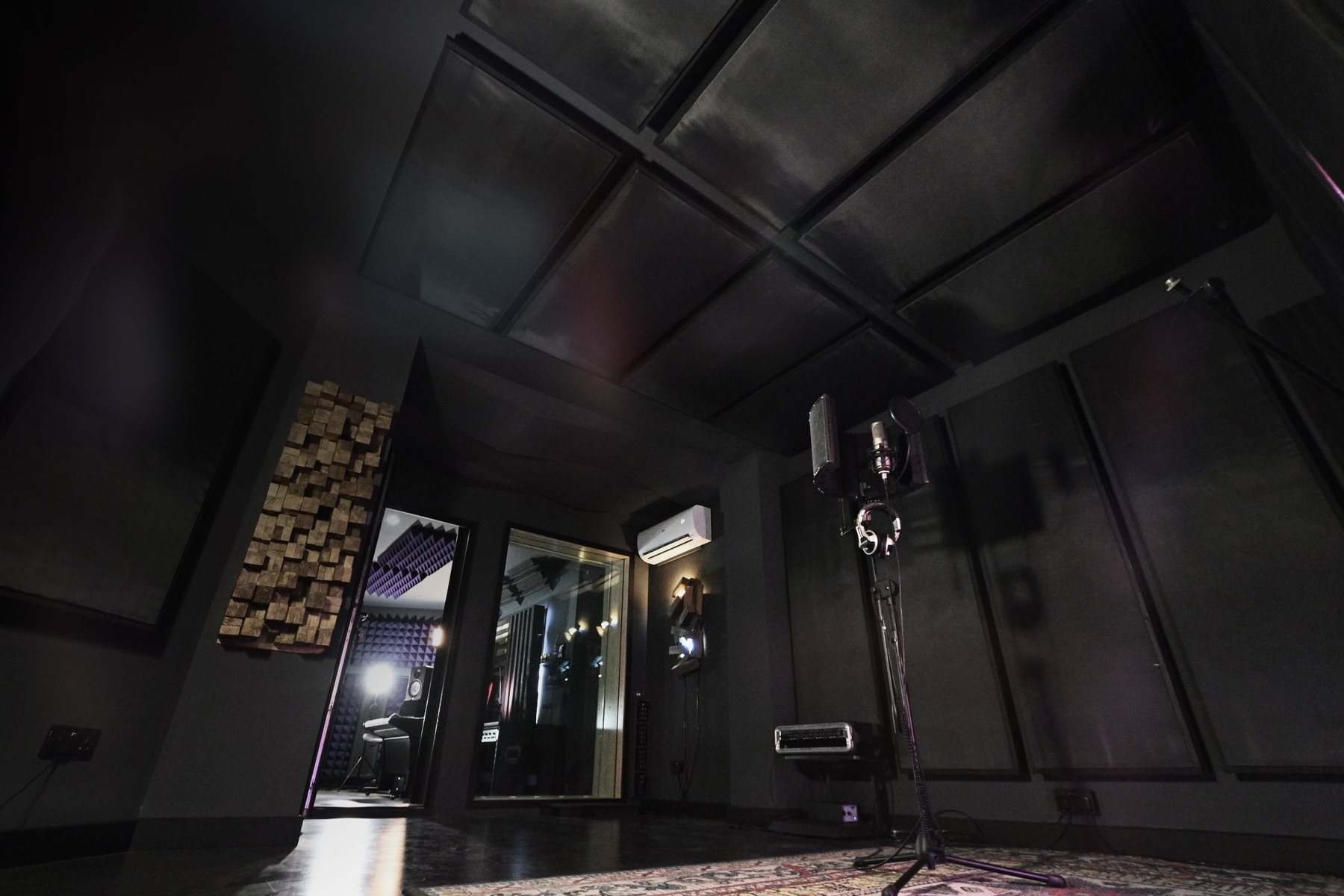 Studio audio hardware detail